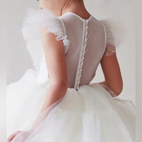 👗 Charming White Tulle Dress for Little Girls, flower girl👗 - Picture 3 of 9